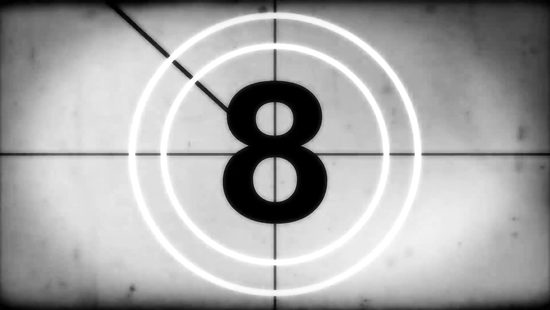 Кастинг татуированной телки с красивыми сиськами и ровным загаром