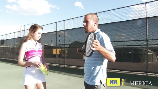 Красивую теннисистку жестко но чувственно ебет тренер по теннису