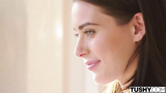 Двойное проникновение секретарши с боссом и его другом