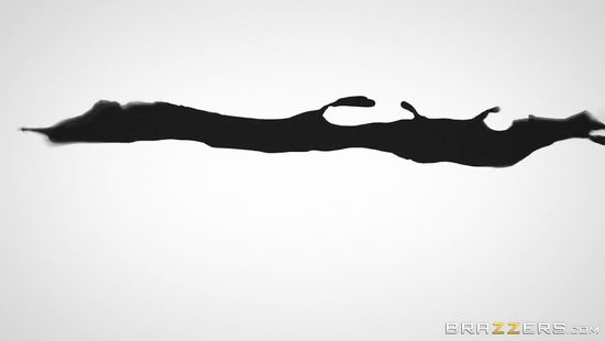 Отменная горничная шпилится с хозяином квартиры