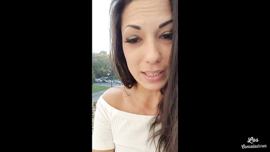 Мужик снимает на телефон секс с двумя лесбиянками