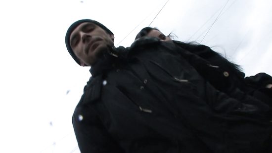 Мужик снял на улице жопастую брюнетку