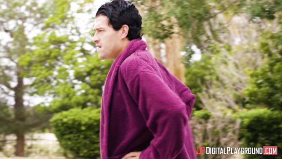 Муж сестры увидел телочку в нижнем белье и трахнул ее прямо на кухне