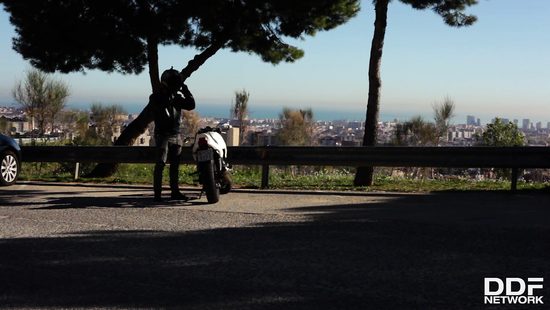 Новое знакомство мотоциклиста завершилось бурным трахом на природе