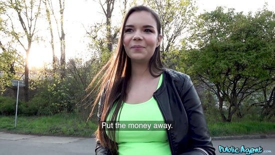 Пацан развел потаскушку на минет и секс за деньги