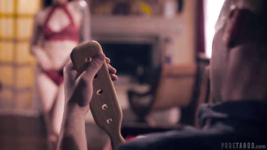 Тёлочка даже не представляла, что познакомилась с извращенцем