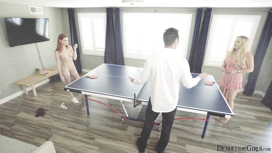 Рыженькая соблазнительница уведет любого парня