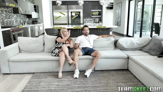 Расписался спермой на лицах фанаток