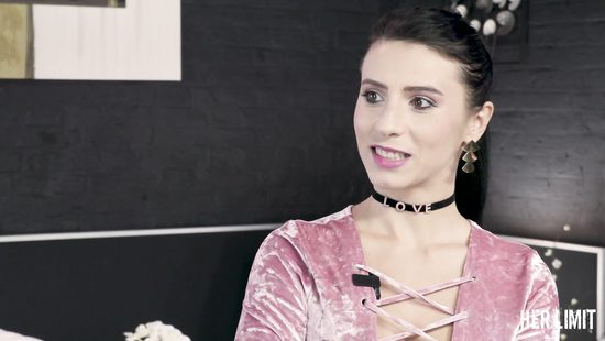 Занимался натяжкой потолков, теперь аналов