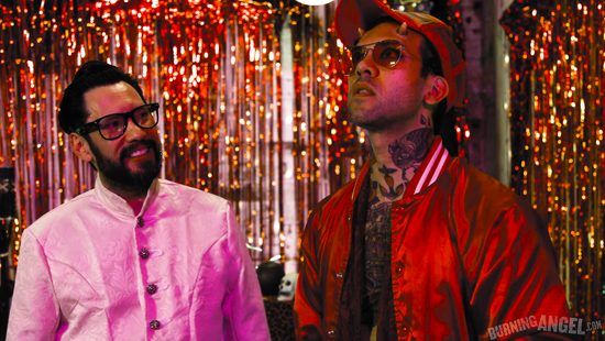 Достойному члену можно и в попку разрешить