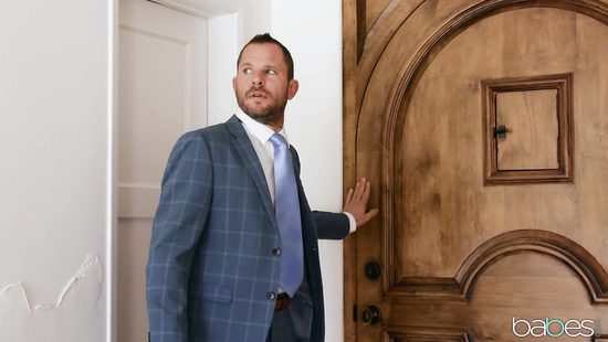 Какие могут быть дела, когда тебя приглашает латинка с божественной задницей