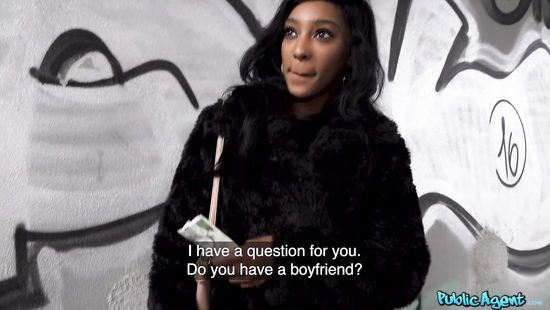 Негритянка оказалась любительницей крутых секс ситуаций