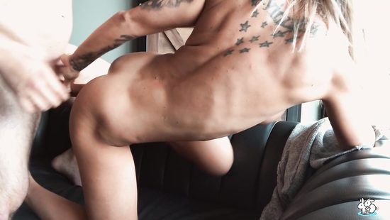 За комплименты даже сосать готова