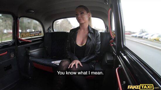Проспорила таксисту, что сможет развести любого на трах