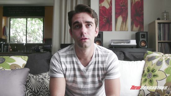 Чувак с восторгом трахает грудастую девицу после ласк ее сисек