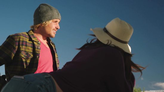 Сучка не устояла перед работягой и раздвинула холеные ножки