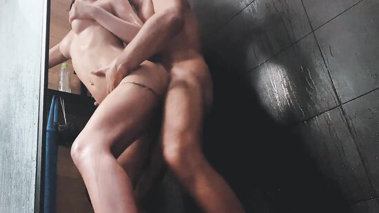 Пользоваться слабостями парня ради оргазма - гениально