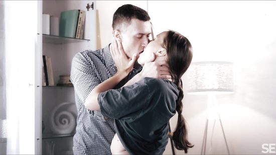 Переезд требует срочного траха по всей квартире