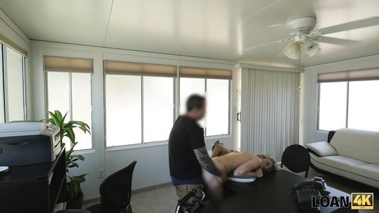 Получение оргазма и очистка истории в одном кабинете