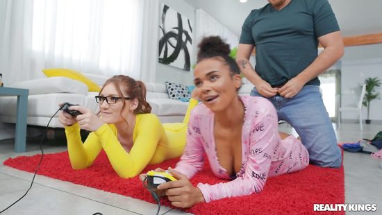 Первый тройничок с квартиранткой