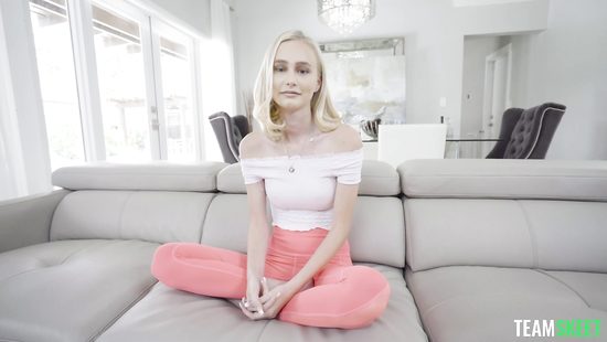 Готова к первому аналу