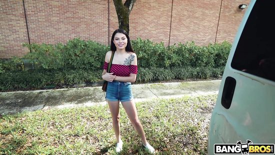 Идеальный день, чтобы побыть девочкой для пикапа