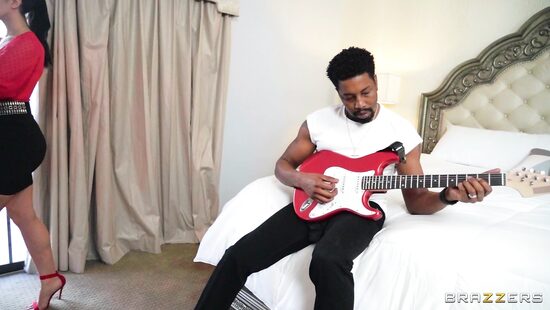 Негр попал в нужные руки