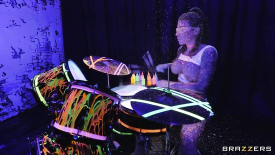 Поколение ?+% любит красивый секс