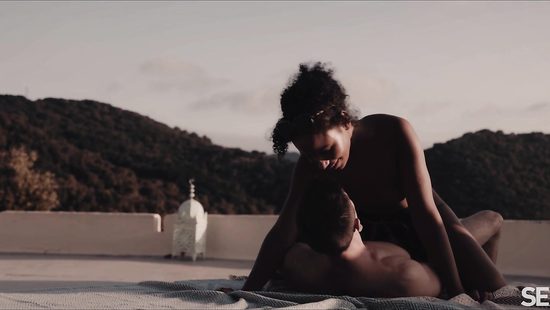 Закат с винишком и девочкой на хую