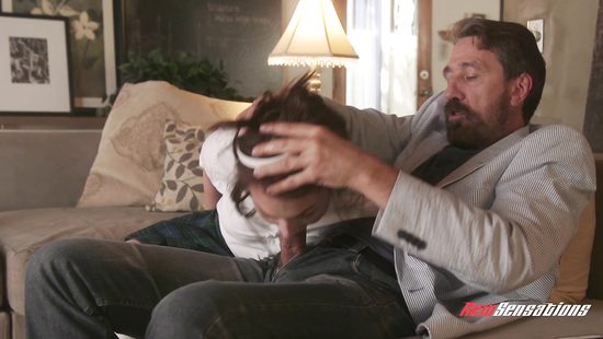 Престарелый профессор вымотал нежную студенточку жестким трахом