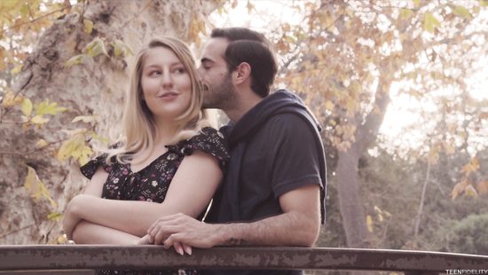 На десерт после романтического дня получила первый секс без презерватива