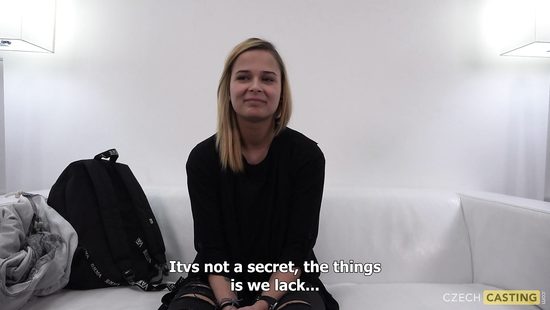 Чешский кастинг для блондинки закончился лесби сексом и трахом с агентом