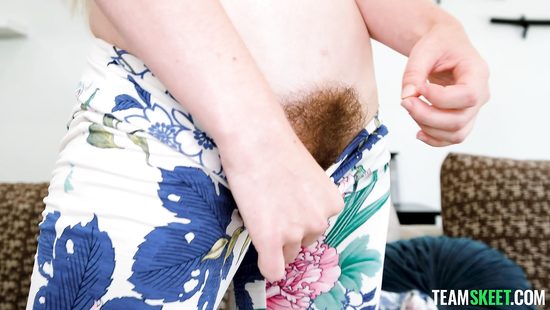 Нежность с волосиками на лобке