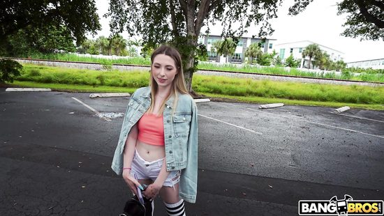 И в непогоду пикап залетает