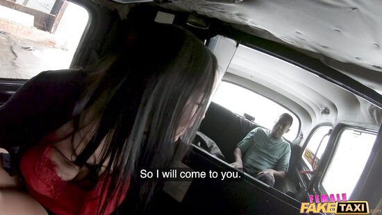 Женский пикап в такси