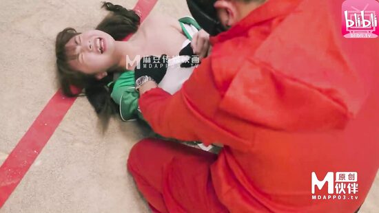 Игра в кальмара - порно пародия