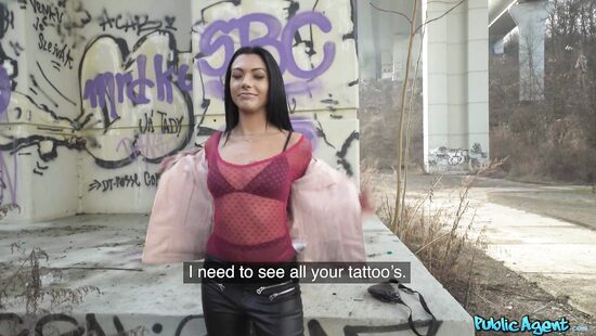 Не шлюшка, но за бабки отдамся