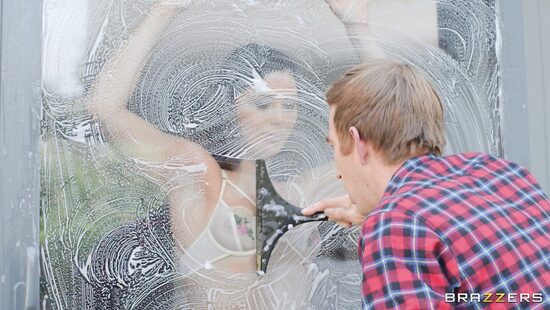 Сквозь грязные окна