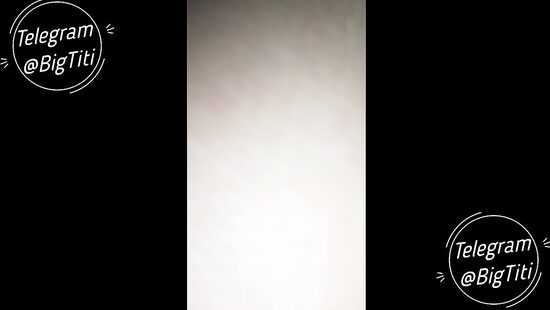 Меня придавило кроватью и сосед воспользовался этим !