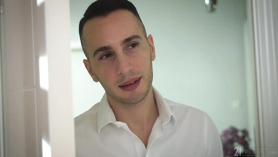 Приглашение в тугую попу