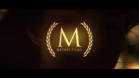 Жена домохозяйка забрала у мужа книгу, предложив взамен своё упругое тело