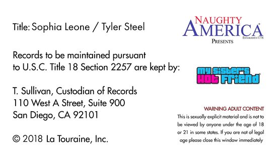 Облил маслом красивую соседку у бассейна и оттрахал стройную латинку