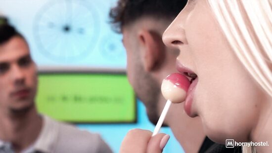 Hide And Fuck Arteya