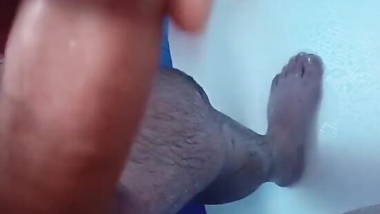 Кончаю в душе