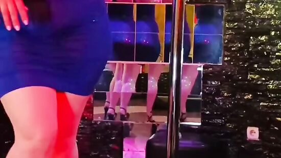 Стриптиз от VasilisaSWAG