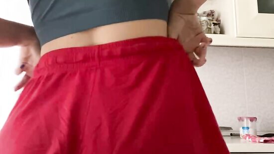 Трясу попой 