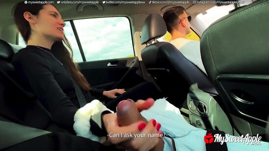 Поездки на заднем сиденье всегда такие