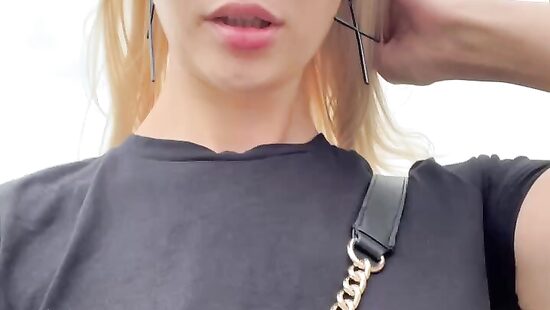 Кто со мной на прогулку?