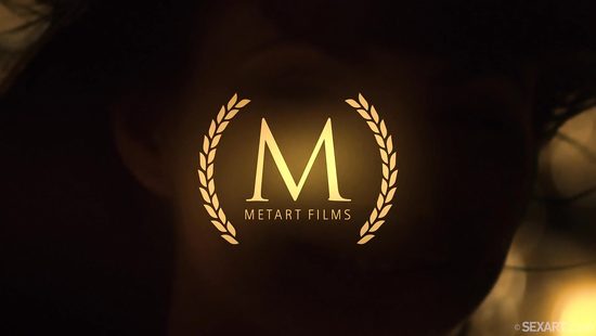 В лесной беседке молодые любовники дали волю своим сексуальным фантазиям