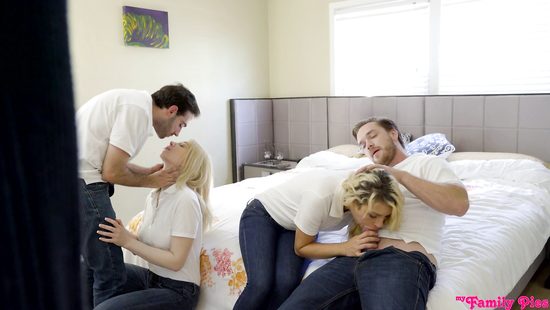 Приёмная мамка учит своих падчериц правильно трахаться с бойфрендами